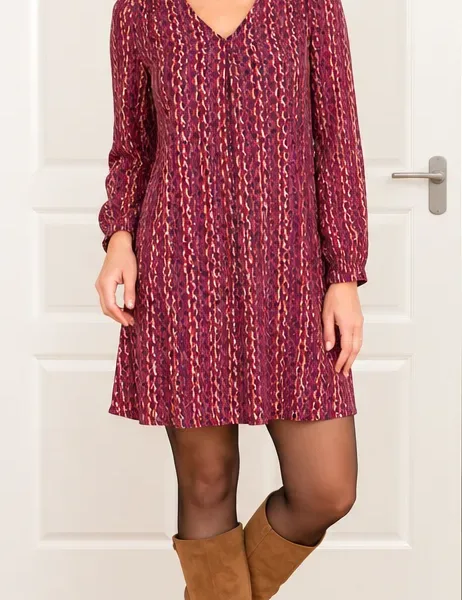 Robe fluide à motifs framboise – L’Armoire de Julie